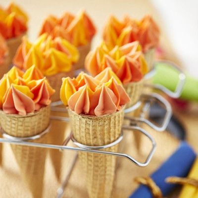 Struthållare - Cone Cakes, ställning till rånstrutar - Wilton