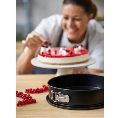 Svart springform 26 cm - Blomsterbergs
